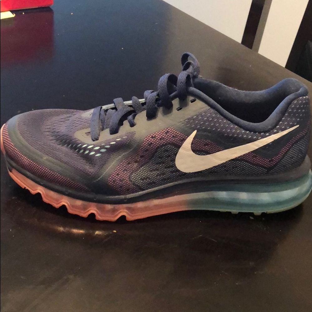 Nike airmax tennis shoes